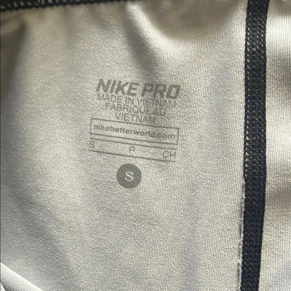 Nike‎ Pro Small White and Black Performance Leggings